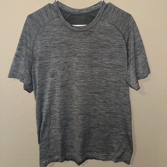 Lululemon Lot of 3 T Shirts - Picture 6 of 14